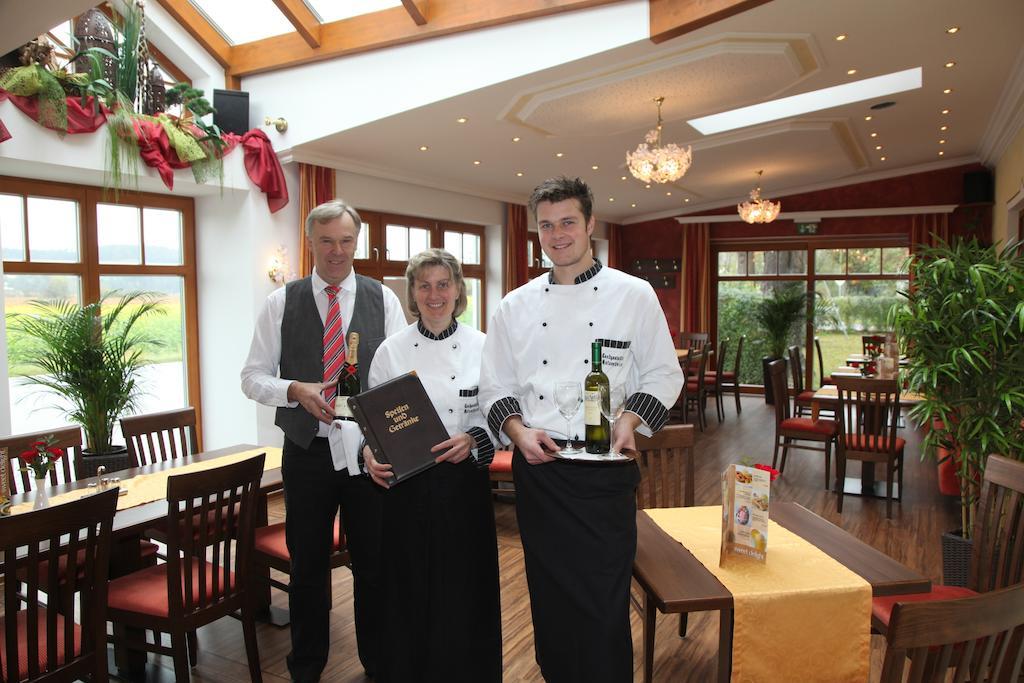 Hotel Hutzenthaler Bruckberg ภายนอก รูปภาพ